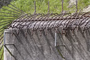 Ligne Maginot - LAVOIR - (Ouvrage d'artillerie) - Entrée des Hommes
Gros plan de la grille défensive