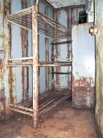 Ligne Maginot - LAVOIR - (Ouvrage d'artillerie) - Bloc 1
Etage inférieur
Chambre des sous-officiers