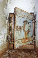 Ligne Maginot - LAVOIR - (Ouvrage d'artillerie) - Bloc 1
Etage inférieur 
Porte blindée de l'issue de secours