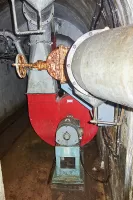 Ligne Maginot - LAVOIR - (Ouvrage d'artillerie) - Bloc 1
Ventilateur air pur au pied du bloc