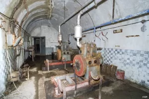 Ligne Maginot - BOIS D'ESCHERANGE - X3 (QUARTIER KANFEN - I/169°RIF) - (Abri) - Usine électrique
Les groupes électrogènes à moteur Baudouin DB2