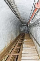 Ligne Maginot - LAVOIR - (Ouvrage d'artillerie) - Plan incliné
Au fond, le portique supérieur