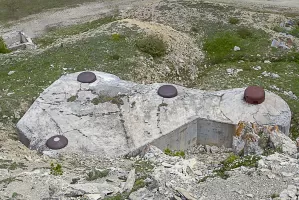 Ligne Maginot - PAS DU ROC - (Ouvrage d'artillerie) - Bloc 1
Vue d'ensemble du bloc
