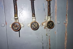 Ligne Maginot - PAS DU ROC - (Ouvrage d'artillerie) - Bloc 2
Prises téléphoniques