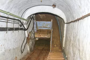 Ligne Maginot - PAS DU ROC - (Ouvrage d'artillerie) - Bloc 4
Point de départ au bas du plan incliné desservant le bloc