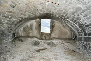 Ligne Maginot - REPLATON (QUARTIER ARC - 71° BAF) - (Position d'artillerie préparée) - Batterie C
Chambre de tir modifiée pour un canon de 75 sur plateforme à lambourde d'ancrage