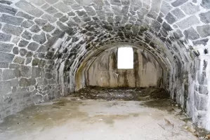 Ligne Maginot - REPLATON (QUARTIER ARC - 71° BAF) - (Position d'artillerie préparée) - Batterie D
Chambre de tir dans son état d'origine