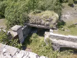 Ligne Maginot - REPLATON (QUARTIER ARC - 71° BAF) - (Position d'artillerie préparée) - Bastionnet de gorge et portail d'entrée