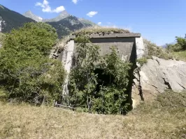 Ligne Maginot - REPLATON REDOUTE - (Blockhaus pour arme infanterie) - Traverse abri du centre