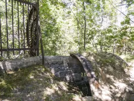 Ligne Maginot - REPLATON REDOUTE - (Blockhaus pour arme infanterie) - Le poste tir couvert par une tôle métro