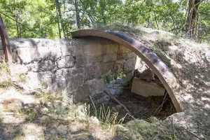 Ligne Maginot - REPLATON REDOUTE - (Blockhaus pour arme infanterie) - Le poste tir couvert par une tôle métro