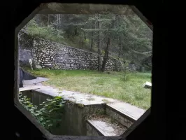 Ligne Maginot - SAINT ANTOINE - (Ouvrage d'artillerie) - Bloc EHM
Vue depuis le créneau FM de défense rapprochée