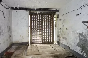 Ligne Maginot - SAINT ANTOINE - (Ouvrage d'artillerie) - Bloc EHM
Pont-levis et fosse des contrepoids