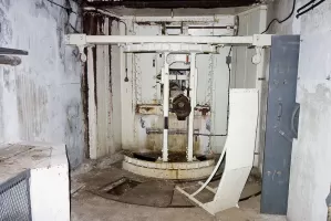 Ligne Maginot - SAINT ANTOINE - (Ouvrage d'artillerie) - Bloc 1
Etage supérieur
Chambre de tir droite pour obusier de 75 mle 31