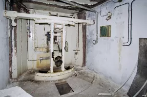 Ligne Maginot - SAINT ANTOINE - (Ouvrage d'artillerie) - Bloc 1
Etage supérieur
Chambre de tir gauche pour obusier de 75 mle 31