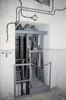Ligne Maginot - SAINT ANTOINE - (Ouvrage d'artillerie) - Bloc 1
Etage intermédiaire
Monte-charge pour munitions de 81mm non préparées entre les deux chambres de tir Est