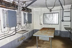 Ligne Maginot - SAINT ANTOINE - (Ouvrage d'artillerie) - Bloc 1
Etage inférieur
PC des mortiers de 75