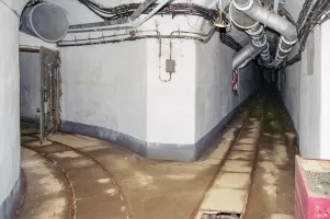 Ligne Maginot - SAINT ANTOINE - (Ouvrage d'artillerie) - La galerie principale
A gauche galerie vers le bloc 1