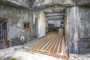 Ligne Maginot - SAPEY - (Ouvrage d'artillerie) - Bloc EHM
Les entrées