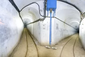 Ligne Maginot - SAPEY - (Ouvrage d'artillerie) - Galeries
Embranchement vers à droite les B3 et B4 et à gauche les B1 et B2
