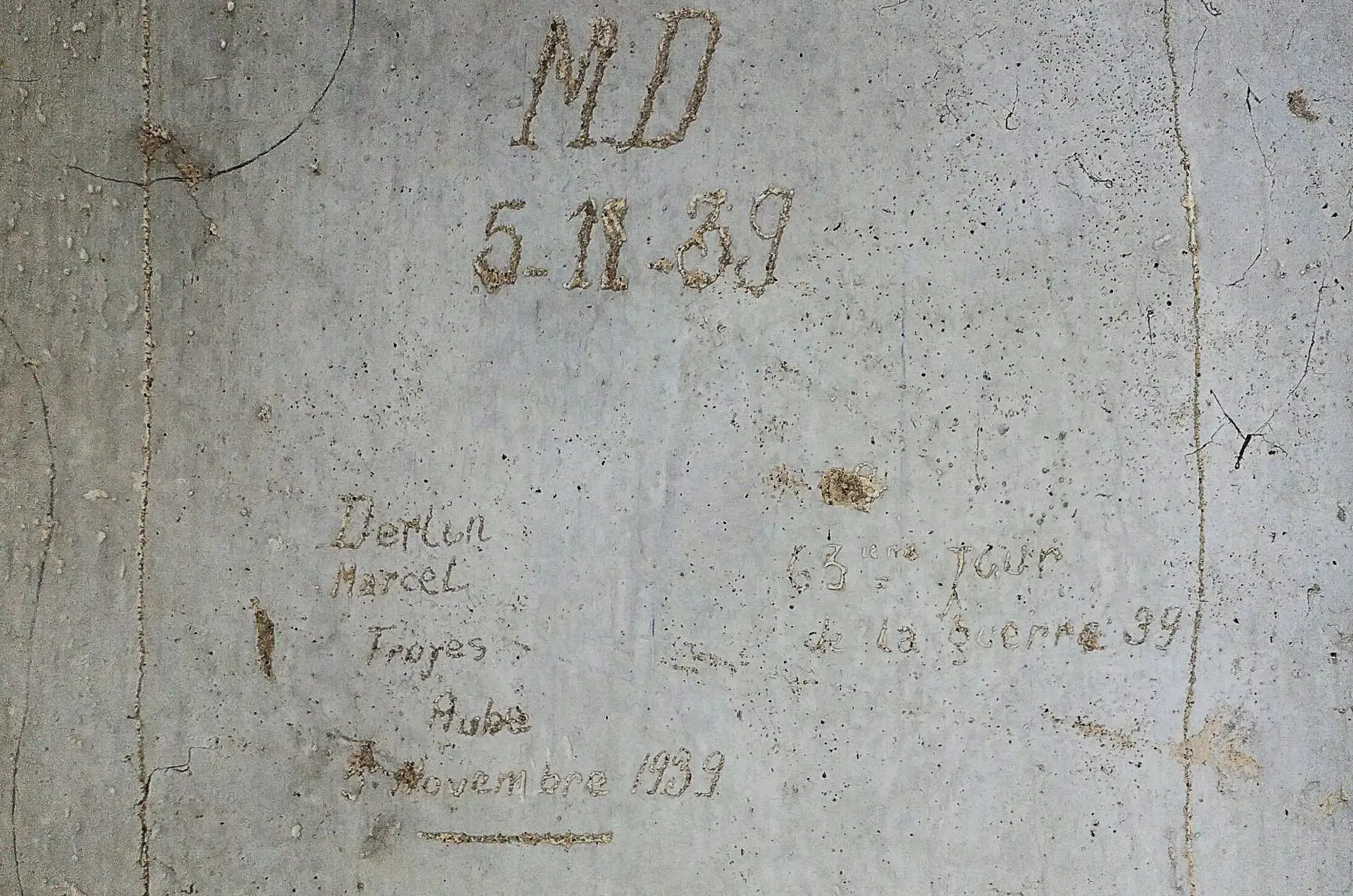 Ligne Maginot - I11 - (Abri) - Marcel Derlin
Troyes, Aube
5/11/39 '63 éime jour de la guerre 39' - Gregory Fuchs