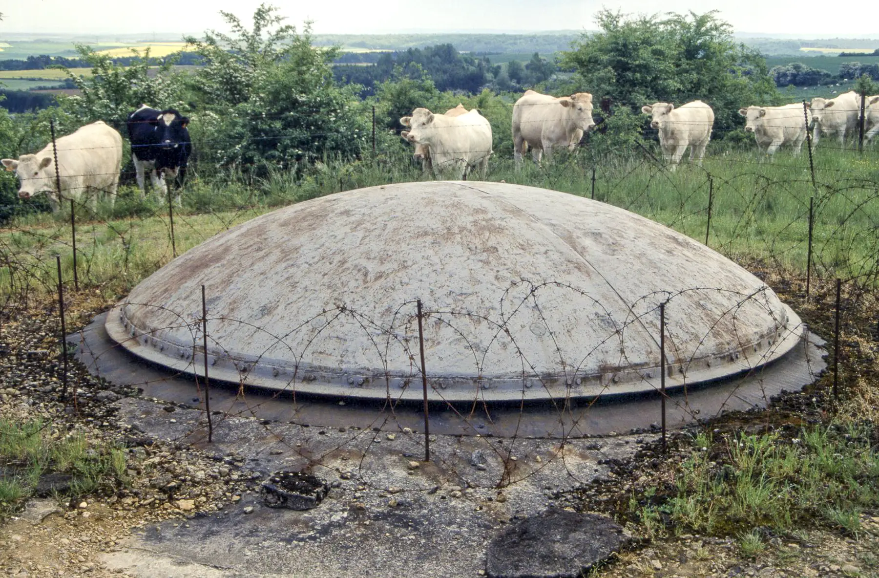 Ligne Maginot - FERMONT - A2 - (Ouvrage d'artillerie) - Bloc 1
La tourelle de 75 mle 33 éclipsée - Michel Teiten