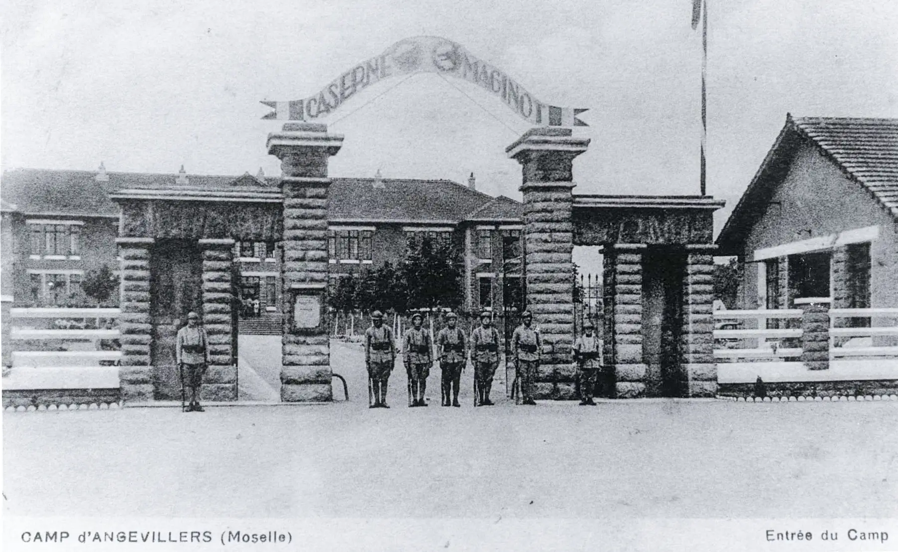 Ligne Maginot - ANGEVILLERS (CAMP) - (Camp de sureté) - Entrée du camp - Cartes postales Lirot 