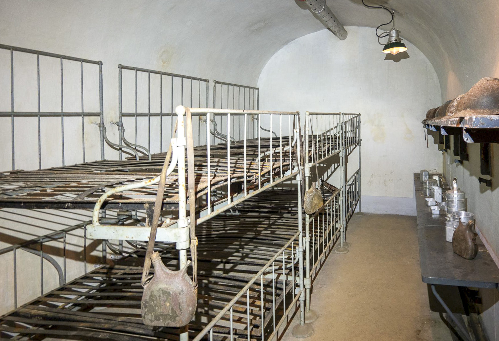 Ligne Maginot - AGAISEN (AN) - E03 - (Ouvrage d'artillerie) - Chambre de troupe - Michel Teiten