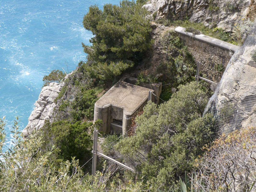 Ligne Maginot - E2 - EZE VOIE FERREE - (Blockhaus pour arme infanterie) -  - ELLENA - CUNY