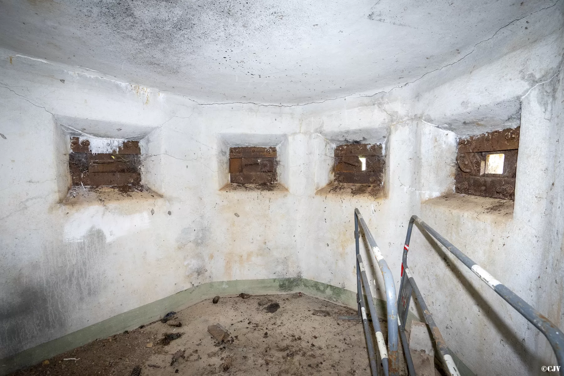 Ligne Maginot - CONTZ LES BAINS 1 (POSTE AVANCé GRM) - (Poste GRM - Maison Forte) - La chambre de tir - Lia VERMEULEN