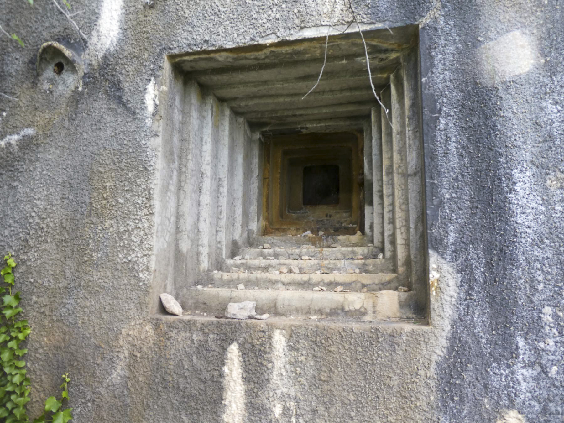 Ligne Maginot - SAINTE AGNES (SAG) - EO9 - (Ouvrage d'artillerie) - Bloc 3
Créneau JM - ELLENA - CUNY