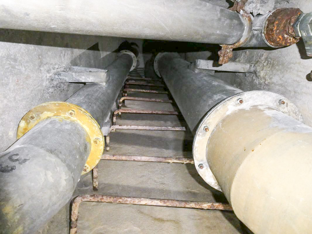 Ligne Maginot - PIC DE GARUCHE - (Observatoire d'artillerie) - Intérieur du bloc cheminée et issue de secours - ELLENA - CUNY