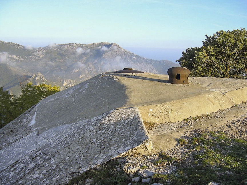Ligne Maginot - PIC DE GARUCHE - (Observatoire d'artillerie) - Le bloc observatoire - Serge FORNERIS