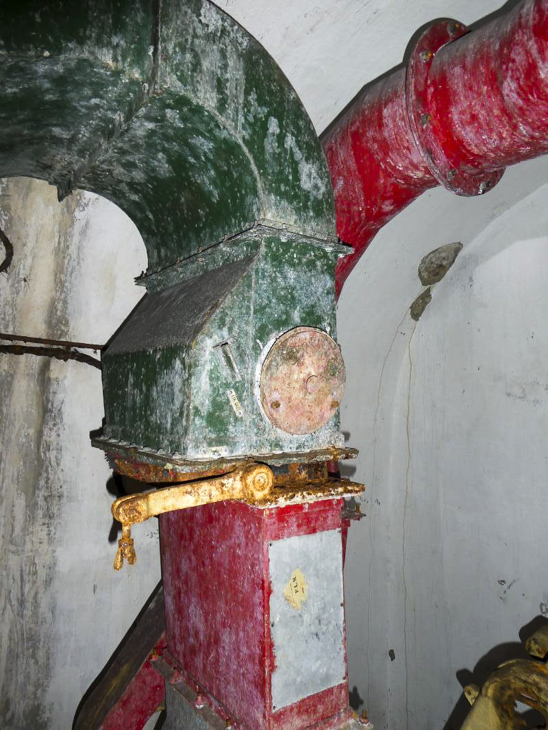 Ligne Maginot - PIC DE GARUCHE - (Observatoire d'artillerie) - Local des filtres/ventilation - ELLENA - CUNY