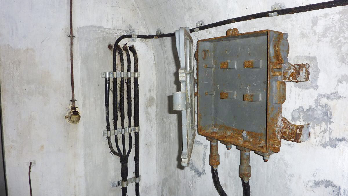 Ligne Maginot - PIC DE GARUCHE - (Observatoire d'artillerie) - Installations téléphoniques - ELLENA-CUNY