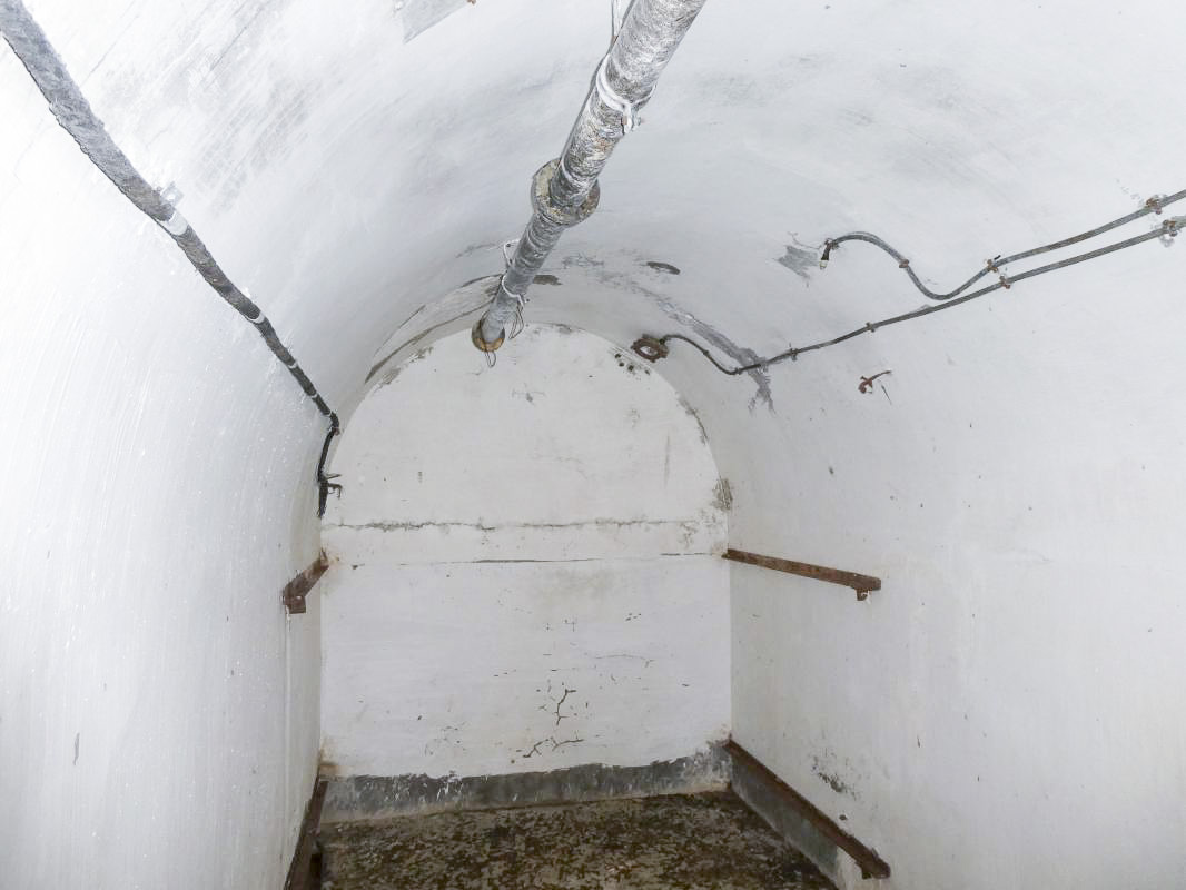 Ligne Maginot - PIC DE GARUCHE - (Observatoire d'artillerie) - Magasin du génie et local TSF - ELLENA - CUNY