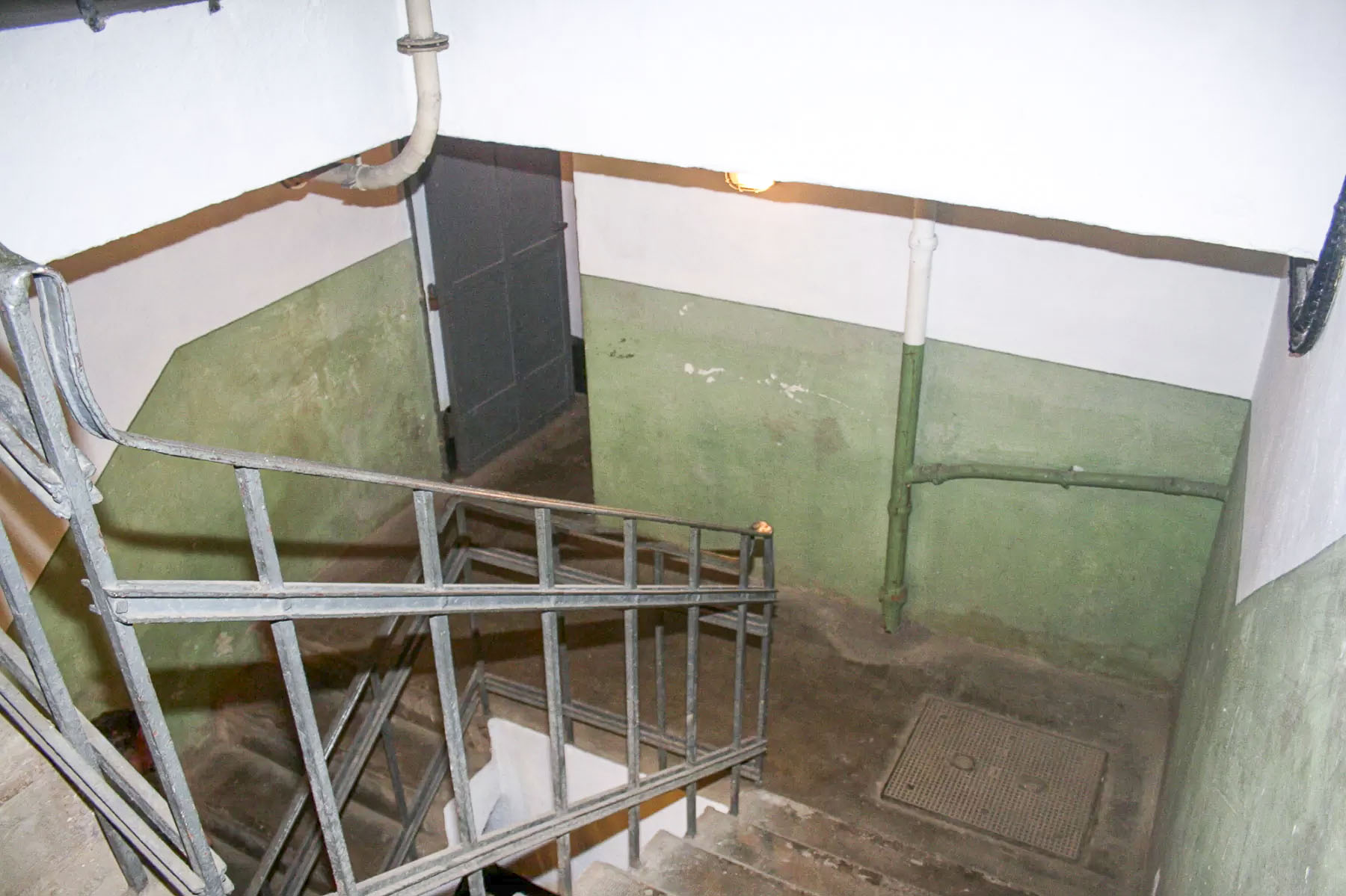 Ligne Maginot - IMMERHOF - A10 - (Ouvrage d'infanterie) - Escaliers entre les deux niveaux de la caserne - Michel Teiten