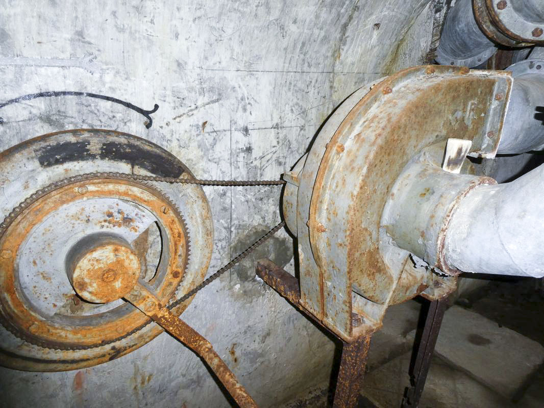 Ligne Maginot - LA ROUE - (Ouvrage d'infanterie) - La ventilation manuelle  - ELLENA - CUNY