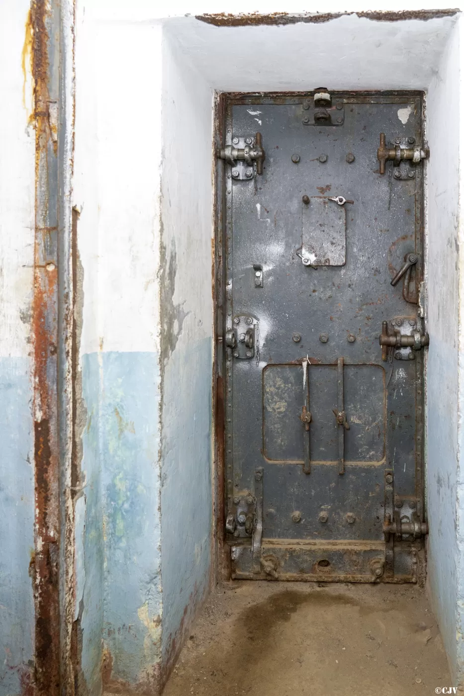 Ligne Maginot - LAVOIR - (Ouvrage d'artillerie) - Entrée des hommes
Porte blindée extérieure