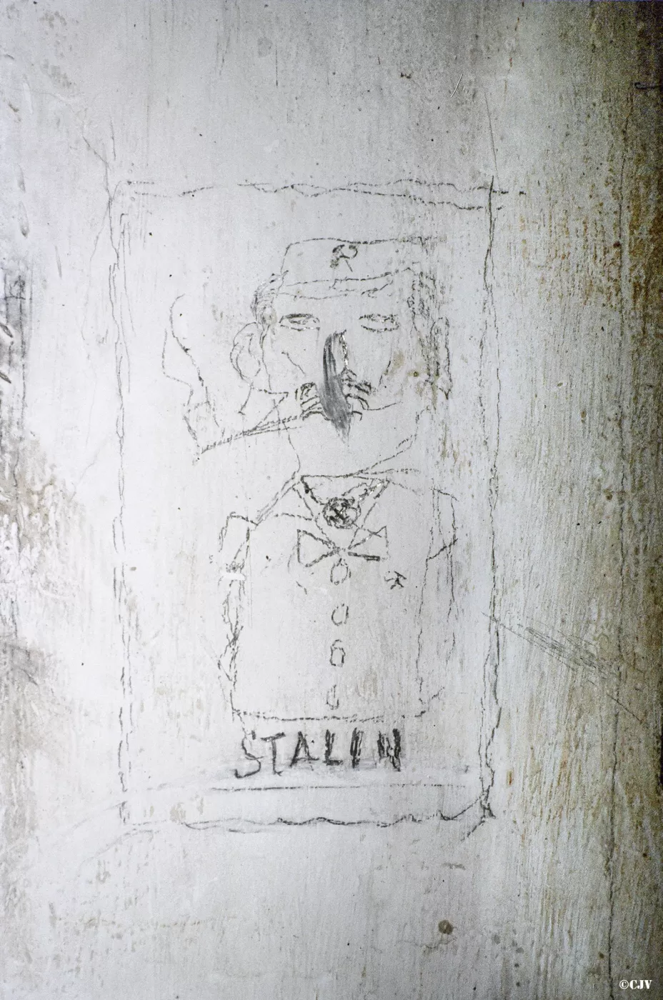 Ligne Maginot - LAVOIR - (Ouvrage d'artillerie) - Bloc 1
Etage inférieur
Graffiti d'après-guerre - Lia VERMEULEN