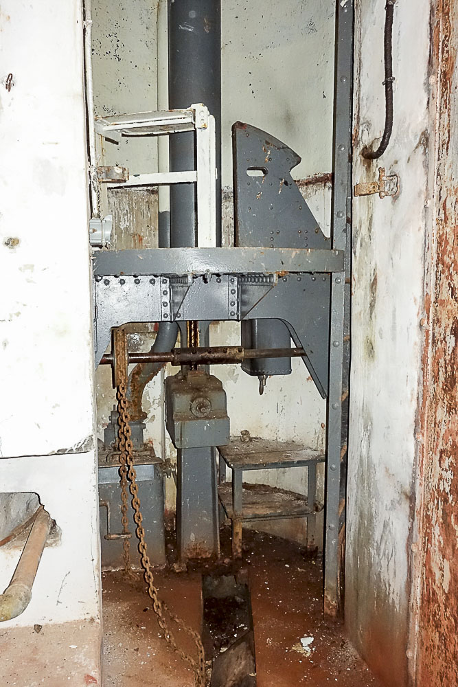 Ligne Maginot - LAVOIR - (Ouvrage d'artillerie) - Bloc 1
Cloche JM - Michel Teiten