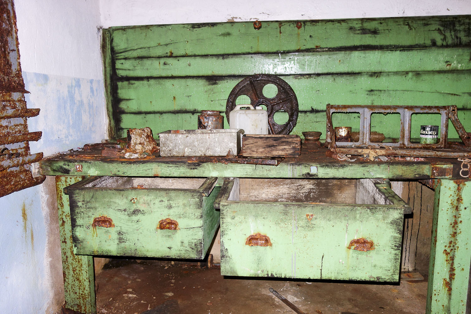 Ligne Maginot - LAVOIR - (Ouvrage d'artillerie) - Atelier du Génie
Etabli - Michel Teiten