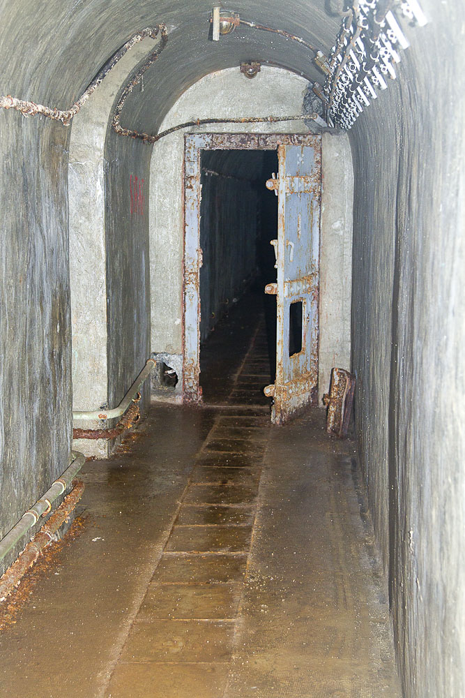 Ligne Maginot - PAS DU ROC - (Ouvrage d'artillerie) - Bloc 1
Entrée du bloc - Michel Teiten