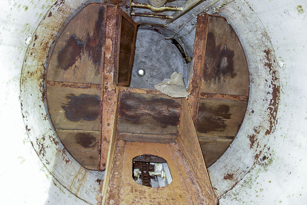 Ligne Maginot - PAS DU ROC - (Ouvrage d'artillerie) - Bloc 1
Intérieur de la cloche GFM - Michel Teiten