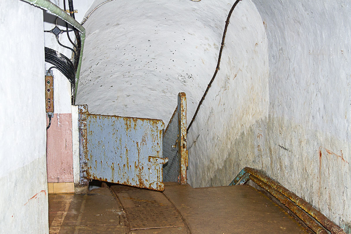 Ligne Maginot - PAS DU ROC - (Ouvrage d'artillerie) - Bloc 4
Point d'arrivée supérieur du plan incliné desservant le bloc - Michel Teiten