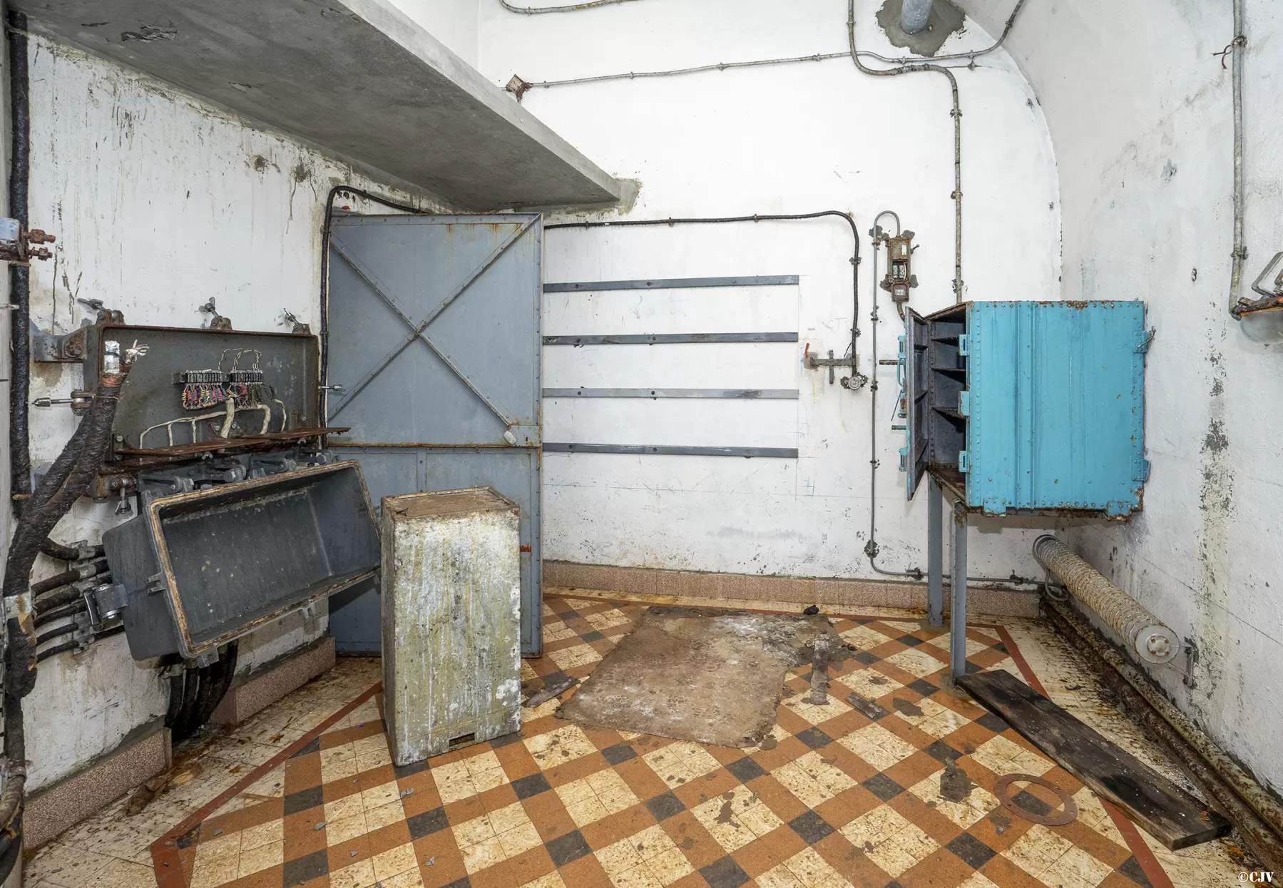 Ligne Maginot - PAS DU ROC - (Ouvrage d'artillerie) - Le PC de l'ouvrage - Lia VERMEULEN