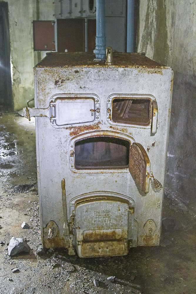 Ligne Maginot - PAS DU ROC - (Ouvrage d'artillerie) - Entrée de l'ouvrage
La chaudière à charbon - Michel Teiten