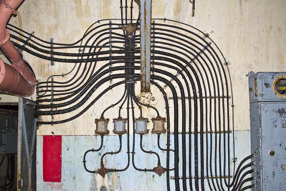 Ligne Maginot - PAS DU ROC - (Ouvrage d'artillerie) - Cablages dans l'usine - Michel Teiten