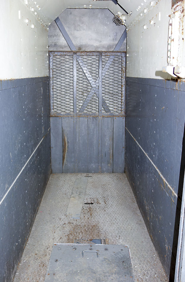 Ligne Maginot - SAINT ANTOINE - (Ouvrage d'artillerie) - Bloc 1
Etage intermédiaire
Monte-charge principal - Michel Teiten