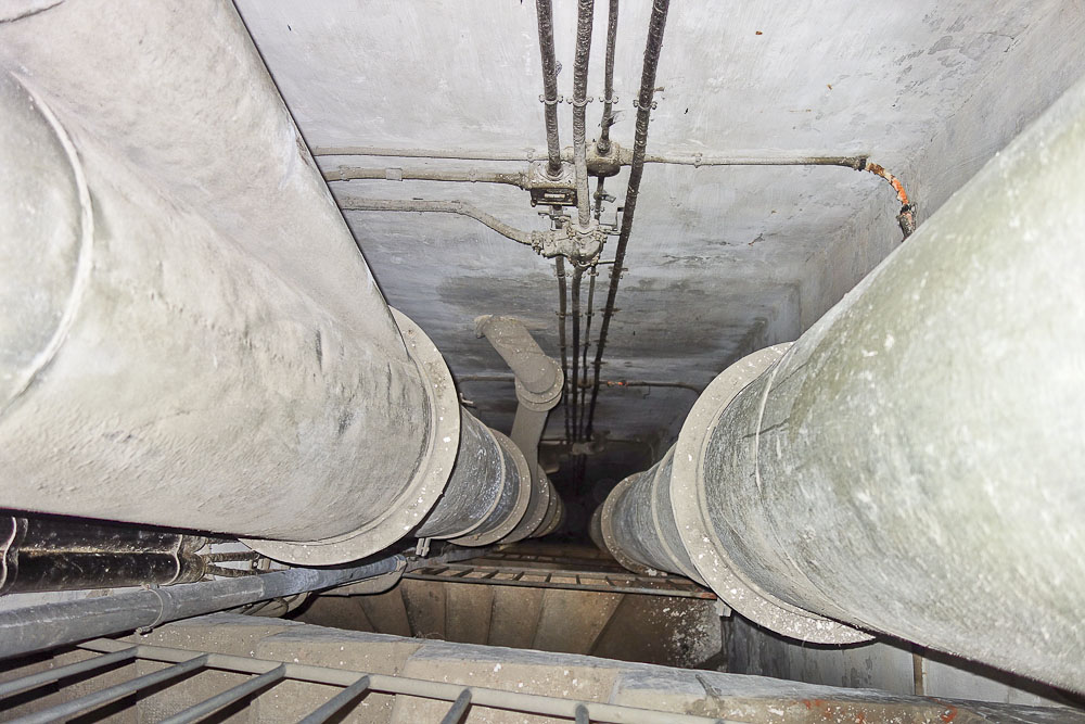 Ligne Maginot - SAINT ANTOINE - (Ouvrage d'artillerie) - Bloc 1
Gaines d'aération dans la cage d'escalier - Michel Teiten